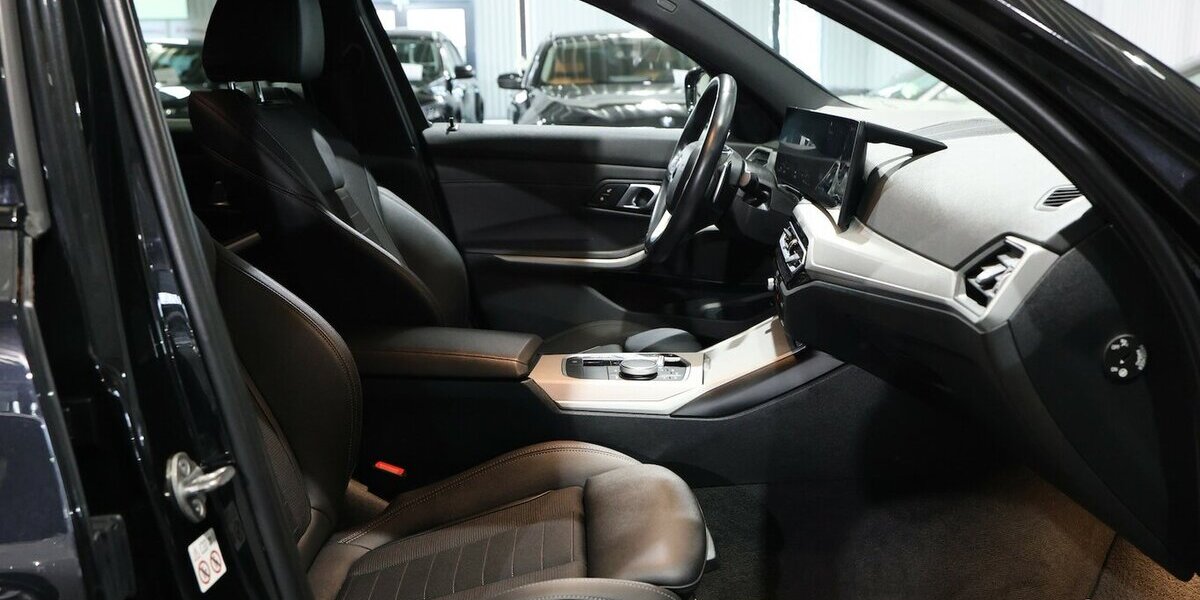 BMW 318d Touring SHADOW SPORT CURVED+NAVI,LEDER,LED 74.000 km 28.777 &euro; Hamm 59077