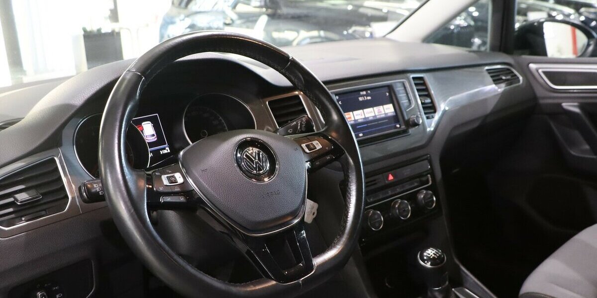 VW Golf Sportsvan 1.4 TSI ALLSTAR / XENON, NAVI-DM 119.000 km 12.111 &euro; Hamm 59077