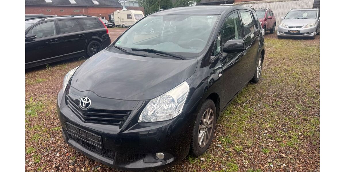 Toyota Verso 92.100 km 9.950 &euro; Ahlen 59229