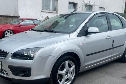 Ford Focus 81.000 km 3.990 &euro; Hamm 59067