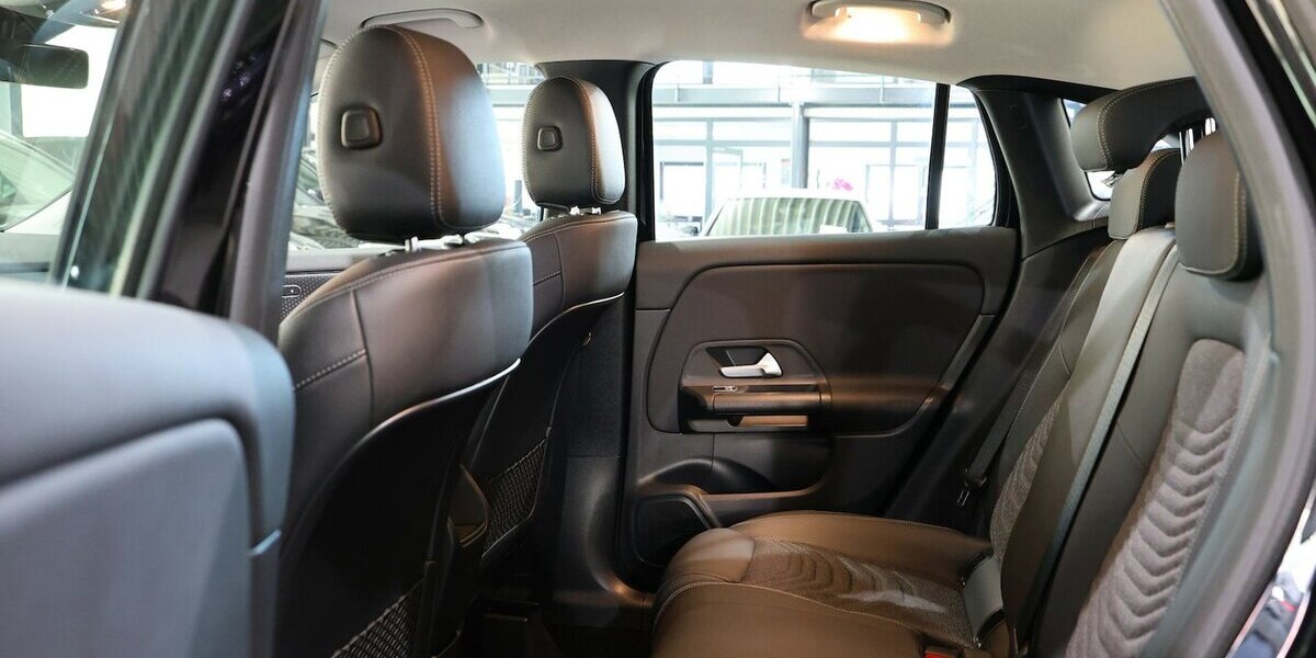 Mercedes-Benz GLA 180 ADVANCED SPORT / LEDER, LED, WIDESCREEN 7.000 km 32.888 &euro; Hamm 59077