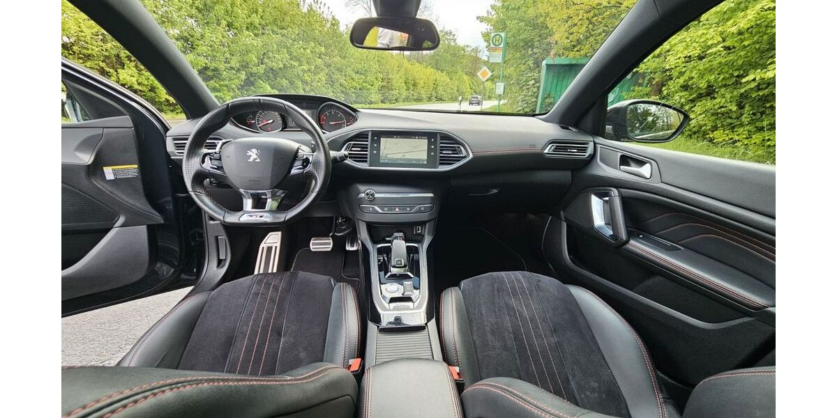 Peugeot 308 128.000 km 12.999 &euro; Oelde 59302