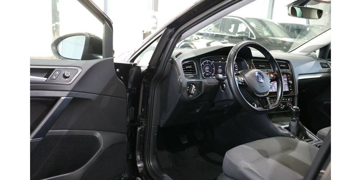 VW Golf Variant VII 1.6 TDI Comfortline DYNAUDIO 1H 152.000 km 13.444 &euro; Hamm 59077