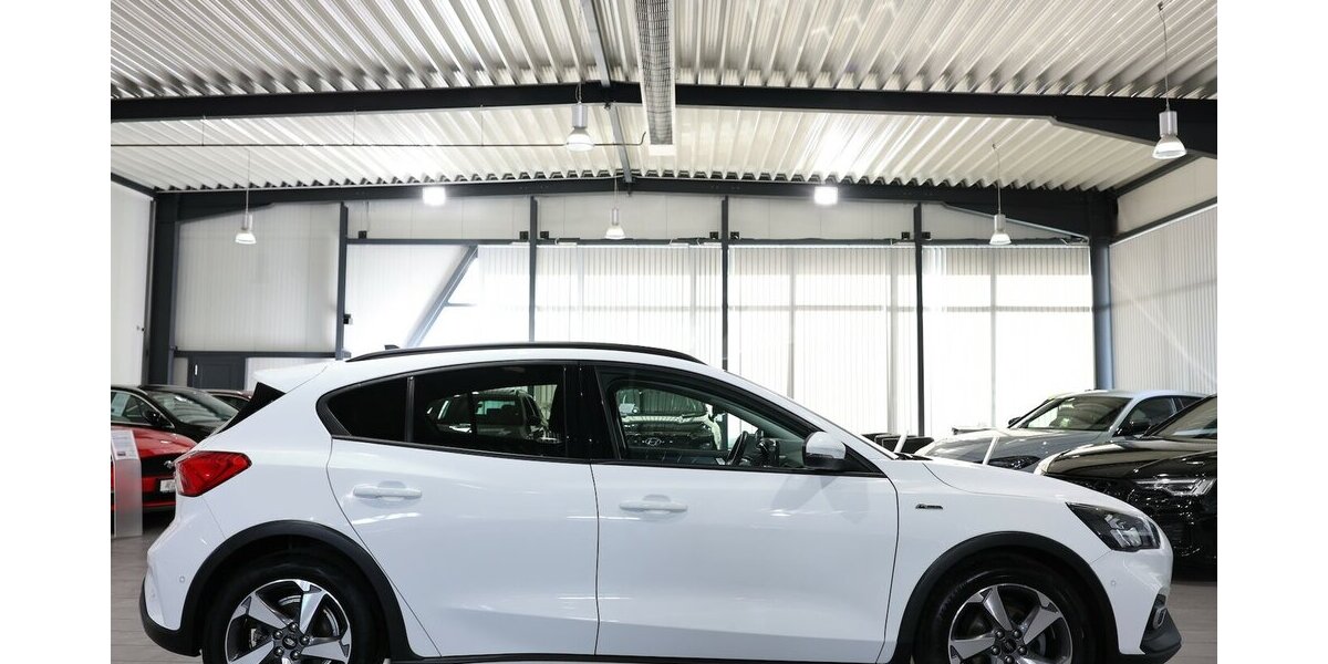 Ford Focus LIMOUSINE 1.5 EcoBlue ACTIVE WHITE / LED 83.000 km 14.331 &euro; Hamm 59077