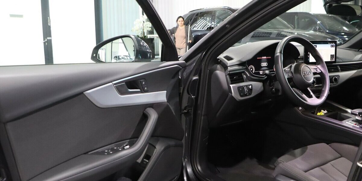 Audi A4 Avant 40 TFSI ADVANCED / LED / PANORAMA 55.000 km 27.333 &euro; Hamm 59077