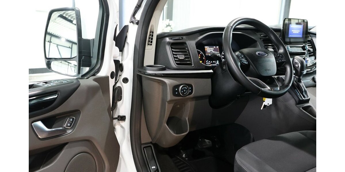 Ford Tourneo Custom 2.0 TDCI 320 L1 / 8-SITZER / NAVI 119.000 km 27.777 &euro; Hamm 59077