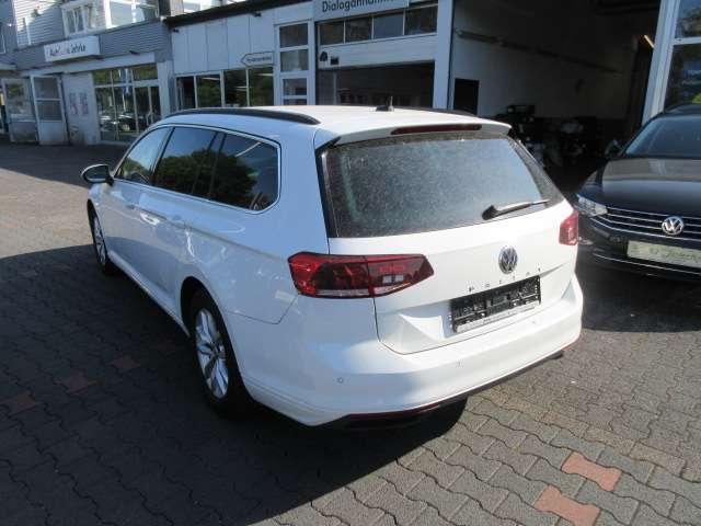 VW Passat Variant Business 2.0 TDI DSG NAVI AHK LED A 69.500 km 21.988 &euro; Bergkamen 59192