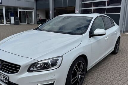Volvo S60 145.900 km 13.300 &euro; Beelen 48361
