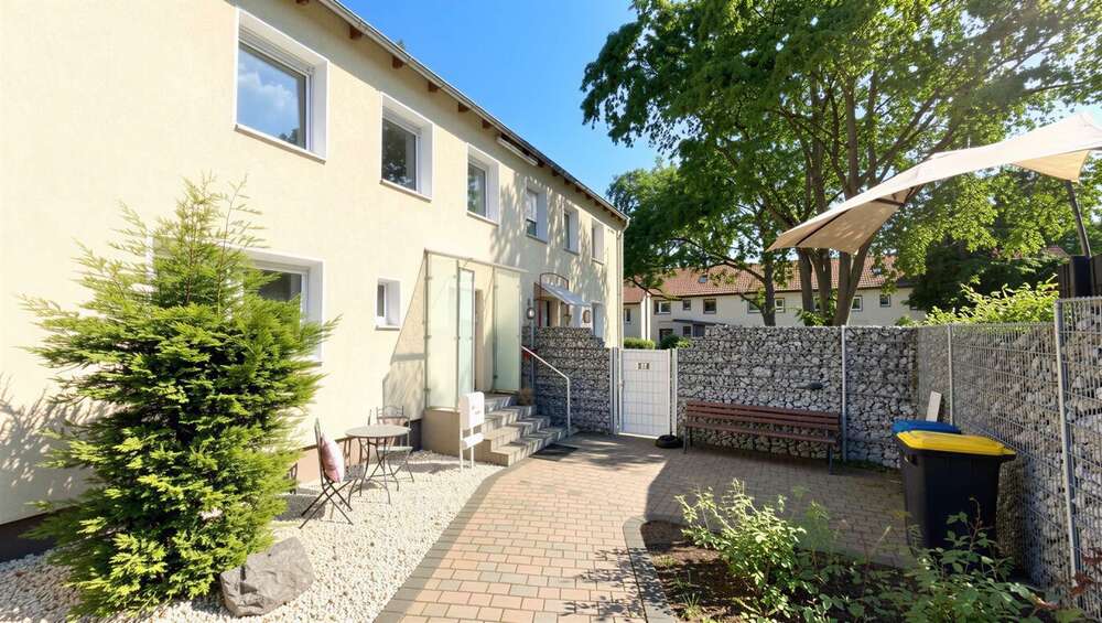 Modernisiertes Reihenhaus mit Wellnessbad, Gäste-WC, Keller & 248 m² Grundstück - Reihenmittelhaus Bönen | Angebot:26613170