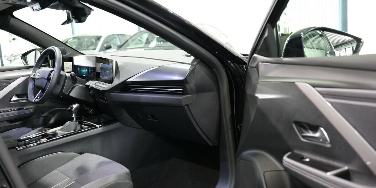 Opel Astra L ST 1.2 T GS-SPORT TECH BLACK / PANORAMA 23.000 km 20.888 &euro; Hamm 59077