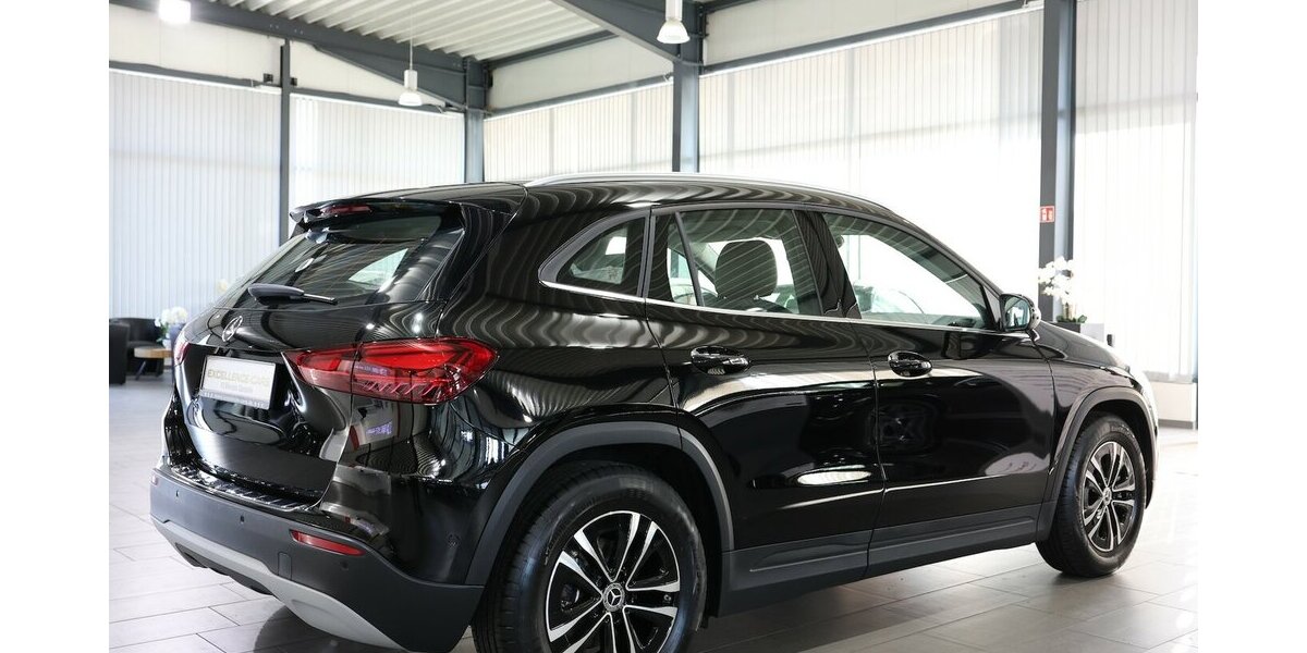 Mercedes-Benz GLA 180 ADVANCED SPORT / LEDER, LED, WIDESCREEN 7.000 km 32.888 &euro; Hamm 59077