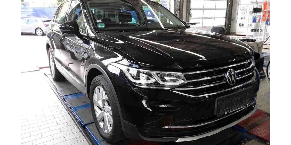 VW Tiguan Elegance 1.4 eHybrid DSG NAVI PANORAMA KAME 68.479 km 26.788 &euro; Bergkamen 59192