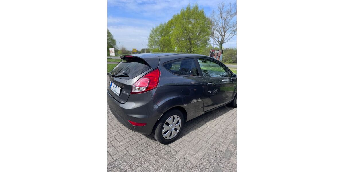 Ford Fiesta 96.500 km 5.900 &euro; Münster 48153