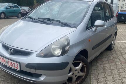 Honda Jazz 276.000 km 1.350 &euro; Hamm 59077