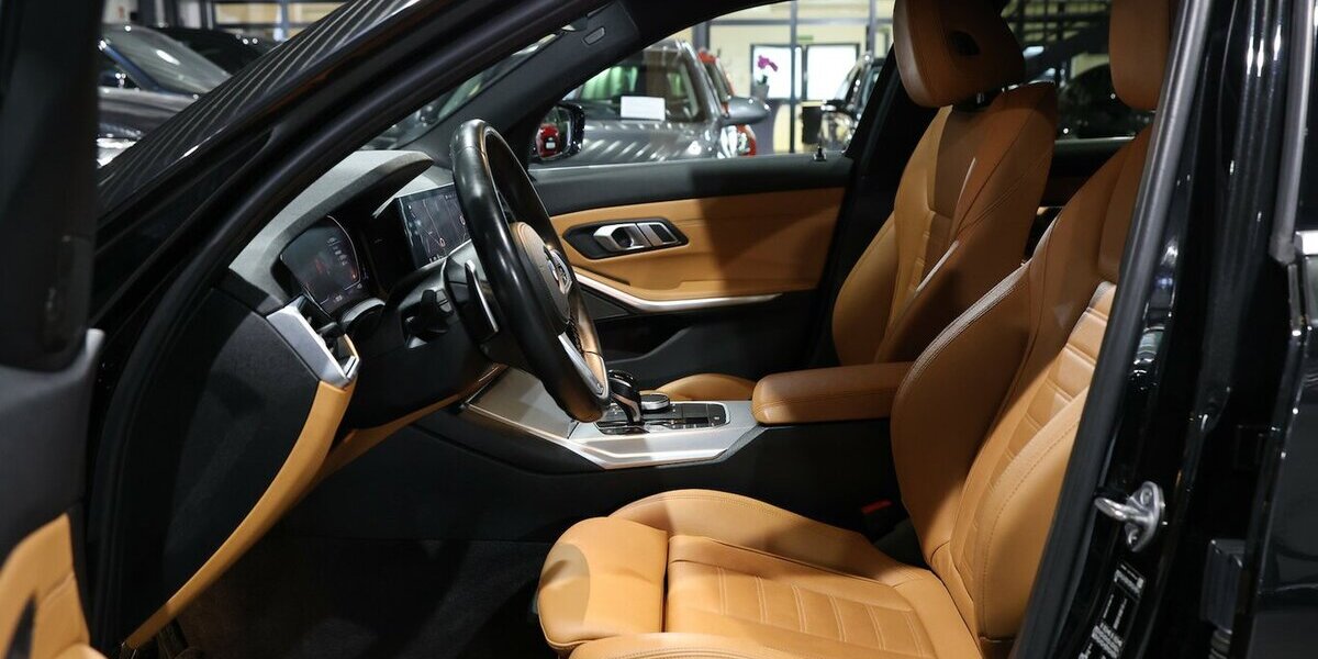 BMW 330d Touring xDrive M-SPORT BLACK & BROWN / LED 135.000 km 28.555 &euro; Hamm 59077