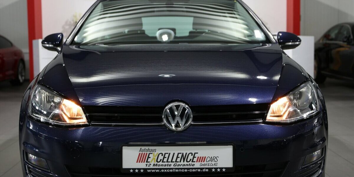 VW Golf VII 1.2 TSI LOUNGE 3-TÜRER / ERST 55.000-KM 55.000 km 10.881 &euro; Hamm 59077