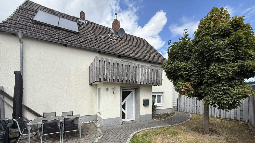 Einfamilienhaus Welver Illingen - 8 Zimmer, 200 m&sup2;, 249.000&euro; | Angebot:25686103