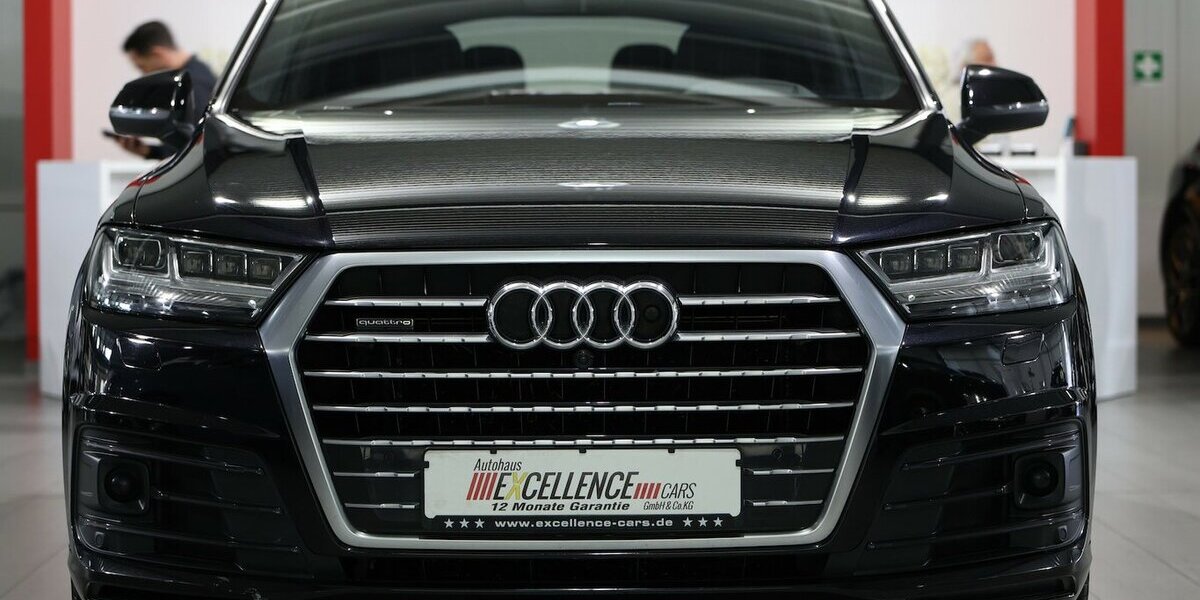 Audi Q7 3.0 TDI Q S-LINE / 7-SITZER / PANORAMA / LUFT 140.000 km 33.777 &euro; Hamm 59077
