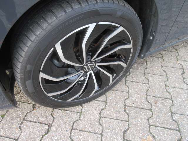 VW Golf Style 1.4 eHybrid DSG NAVI PANORAMA KAMERA IQ 46.830 km 24.988 &euro; Bergkamen 59192