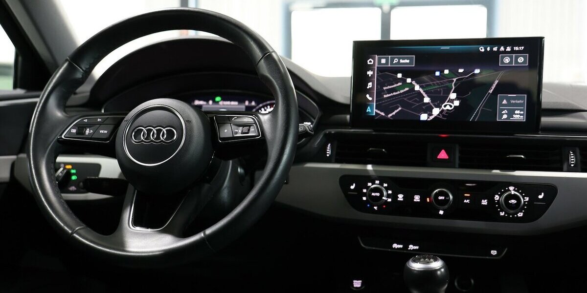 Audi A4 Avant 35 TFSI BUSINESS AUDI-EXCLUSIVE / LED 36.000 km 23.994 &euro; Hamm 59077