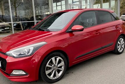 Hyundai i20 92.803 km 9.950 &euro; Ahlen 59229