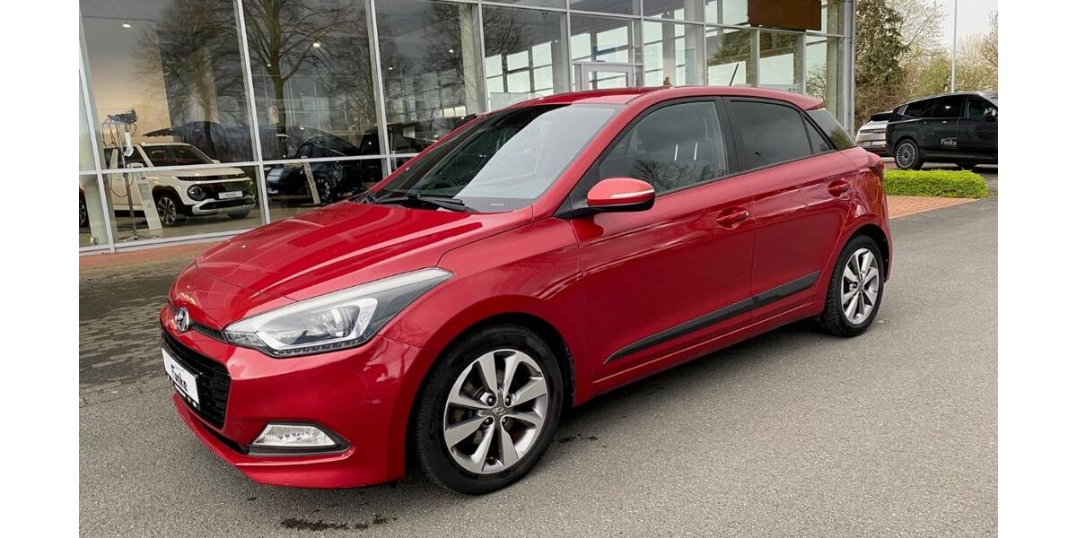 Hyundai i20 92.803 km 9.950 &euro; Ahlen 59229