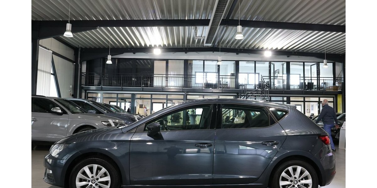 Seat Leon 1.6 TDI STYLE / NAVI-PLUS+APPLE+ANDROID 111.000 km 13.331 &euro; Hamm 59077