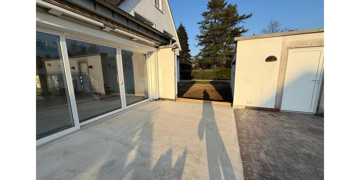 Doppelhaushälfte Soest - 6 Zimmer, 200 m&sup2;, 2.400&euro; | Angebot:25857396