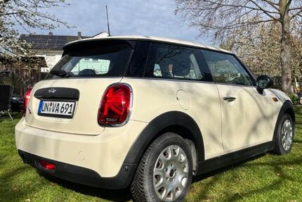 Mini One First 154.500 km 5.999 &euro; Bergkamen 59192