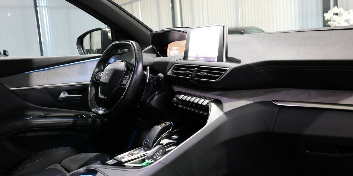 Peugeot 3008 2.0 BLUE-HDI 180 GT-LINE-SPORT / I-COCKPIT 138.000 km 17.991 &euro; Hamm 59077