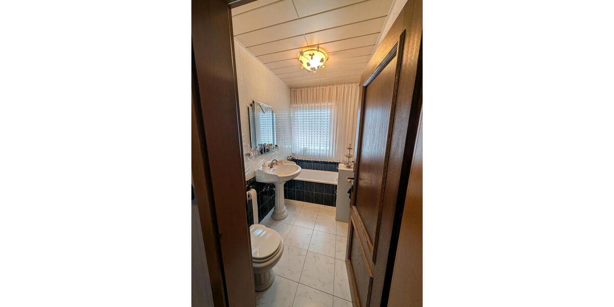 Doppelhaushälfte Kamen - 8 Zimmer, 190 m&sup2;, 485.000&euro; | Angebot:26940529