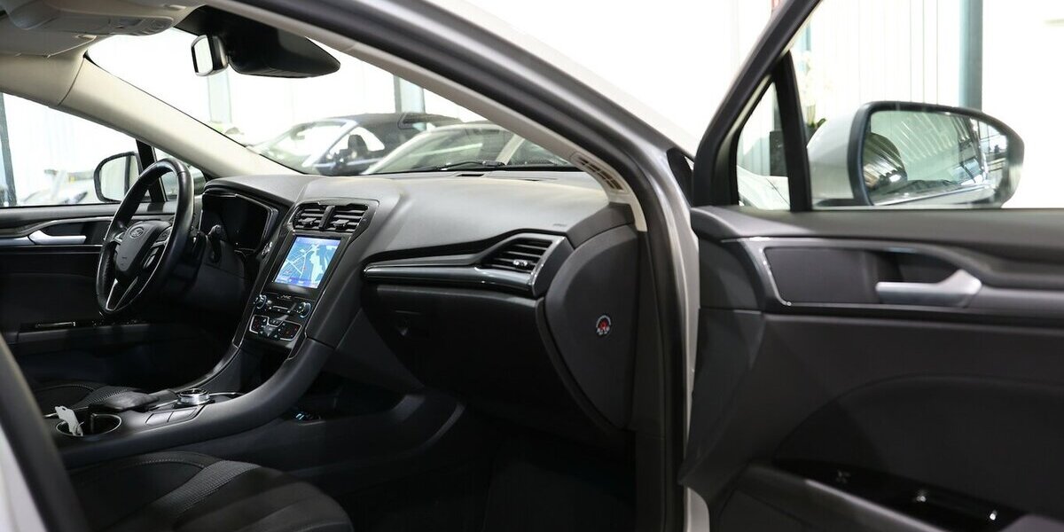 Ford Mondeo TUNIER 2.0 ECOBLUE TITANIUM / LED / AHK 145.000 km 17.111 &euro; Hamm 59077