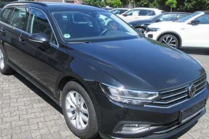 VW Passat Variant Business 2.0 TDI DSG NAVI AHK LED K 167.800 km 18.388 &euro; Bergkamen 59192