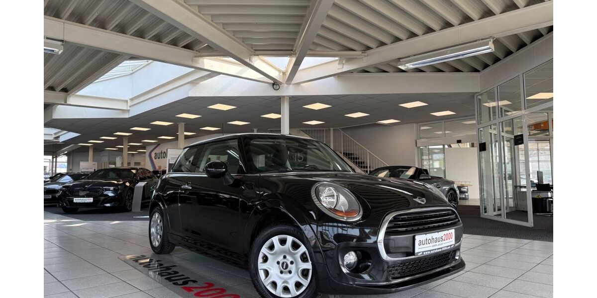 Mini ONE 130.405 km 7.950 &euro; Hamm 59065