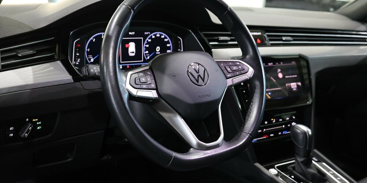 VW Passat Variant 2.0 TDI DSG BUSINESS IQ PANORAMA 122.000 km 22.222 &euro; Hamm 59077