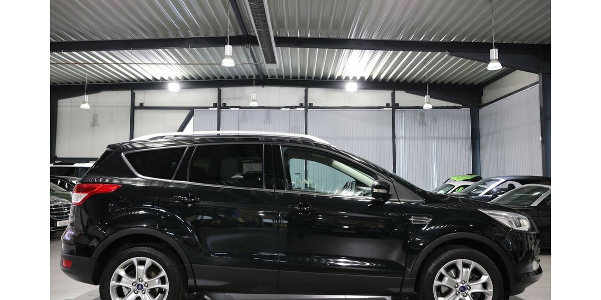 Ford Kuga 2.0 TDCI 4x4 TITANIUM / LEDER / NAVI+ 90.000 km 12.333 &euro; Hamm 59077