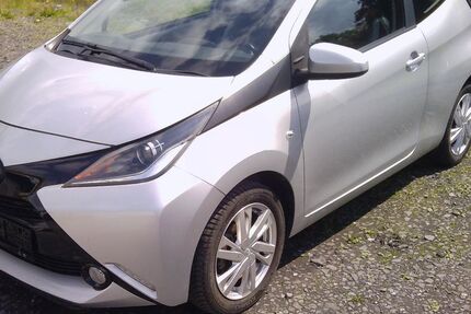 Toyota Aygo (X) 74.000 km 5.990 &euro; Warendorf 48231
