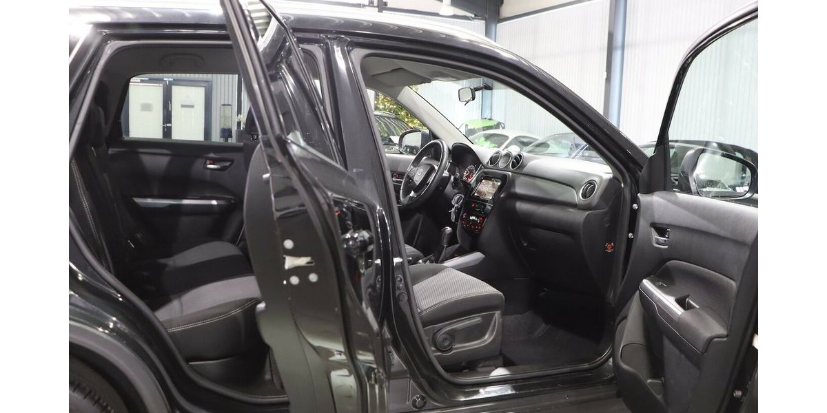 Suzuki Vitara 1.0 CLUB / NAVI+KAMERA, KLIMAAUTOMATIK 62.000 km 12.777 &euro; Hamm 59077