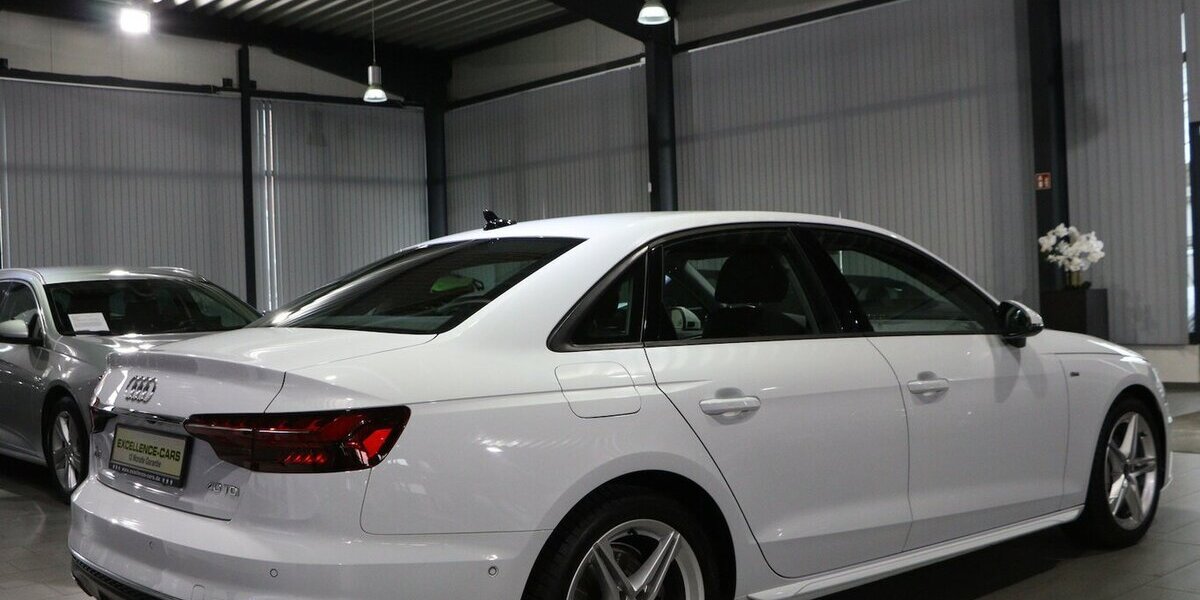 Audi A4 LIMOUSINE 40 TDI S-LINE / MATRIX-LED / 109.000 km 27.111 &euro; Hamm 59077
