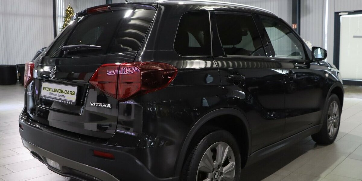 Suzuki Vitara 1.0 CLUB / NAVI+KAMERA, KLIMAAUTOMATIK 62.000 km 12.777 &euro; Hamm 59077