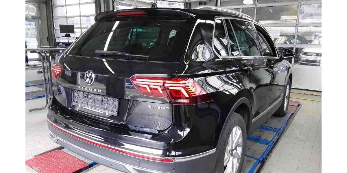 VW Tiguan Elegance 1.4 eHybrid DSG NAVI PANORAMA KAME 68.479 km 26.788 &euro; Bergkamen 59192
