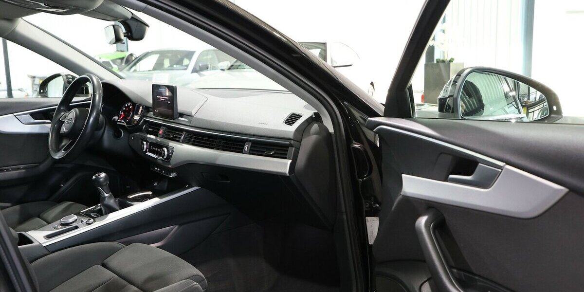 Audi A4 Avant 35 TFSI SPORT / 1.HAND / LED / NAVI+ 108.000 km 17.994 &euro; Hamm 59077
