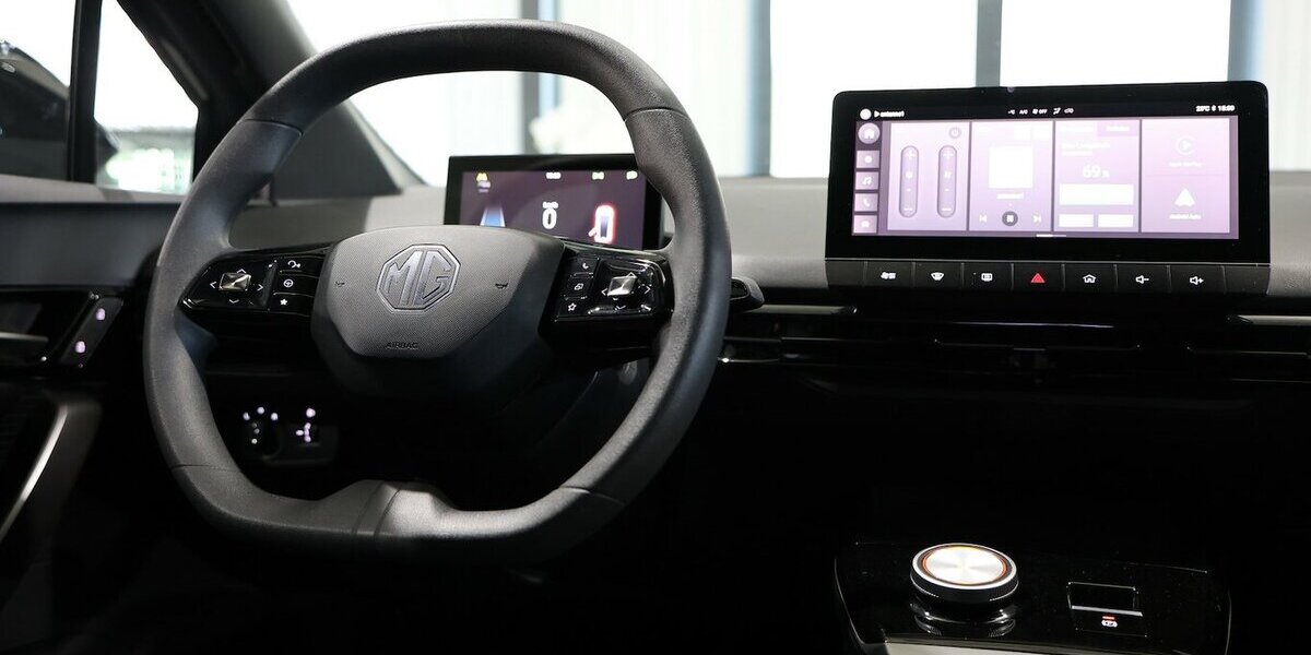 MG 4 ELECTRIC BLACK VIRTUAL, ACC+SPURHALTE, APPLE 40.000 km 17.777 &euro; Hamm 59077