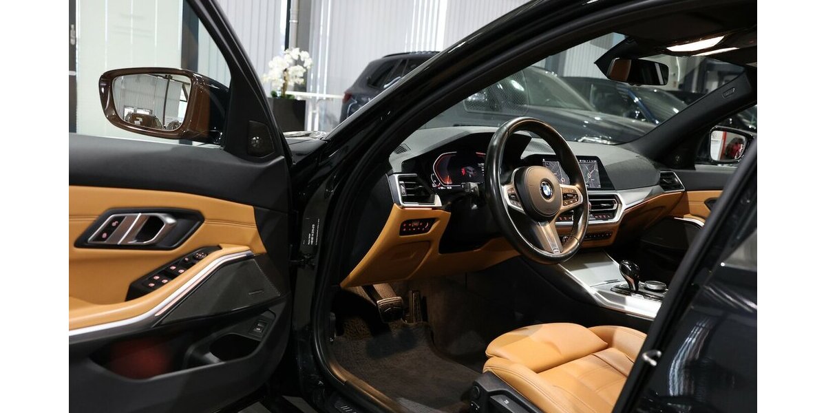 BMW 330d Touring xDrive M-SPORT BLACK & BROWN / LED 135.000 km 28.555 &euro; Hamm 59077