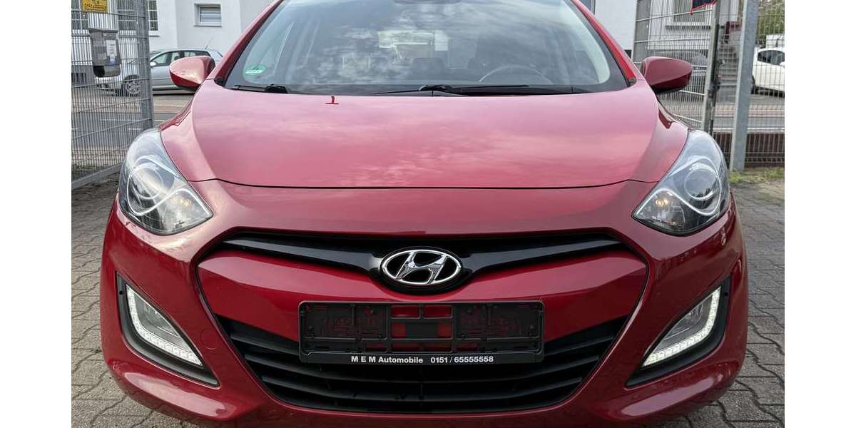 Hyundai i30 74.000 km 6.950 &euro; Hamm 59077