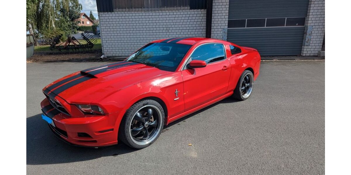 Ford Mustang 195.000 km 12.500 &euro; Werl 59457