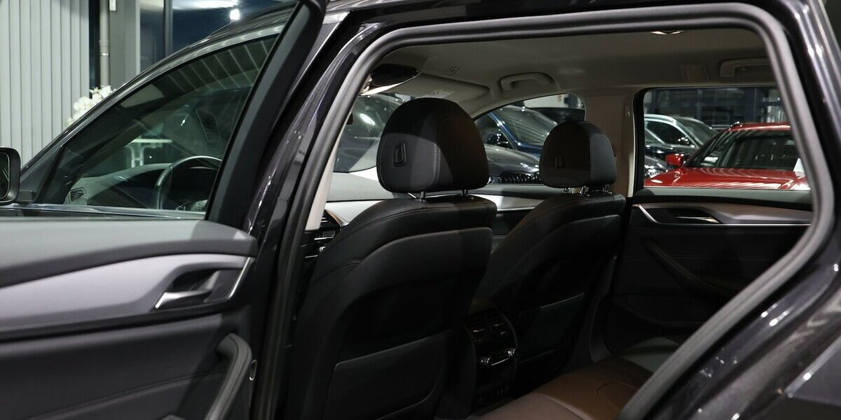 BMW 520d Touring xDrive BUSINESS EL.VOLL-LEDER, LED 14.000 km 38.111 &euro; Hamm 59077