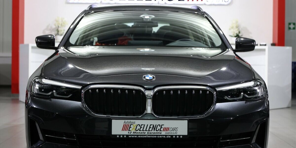 BMW 520d Touring xDrive BUSINESS EL.VOLL-LEDER, LED 14.000 km 38.111 &euro; Hamm 59077