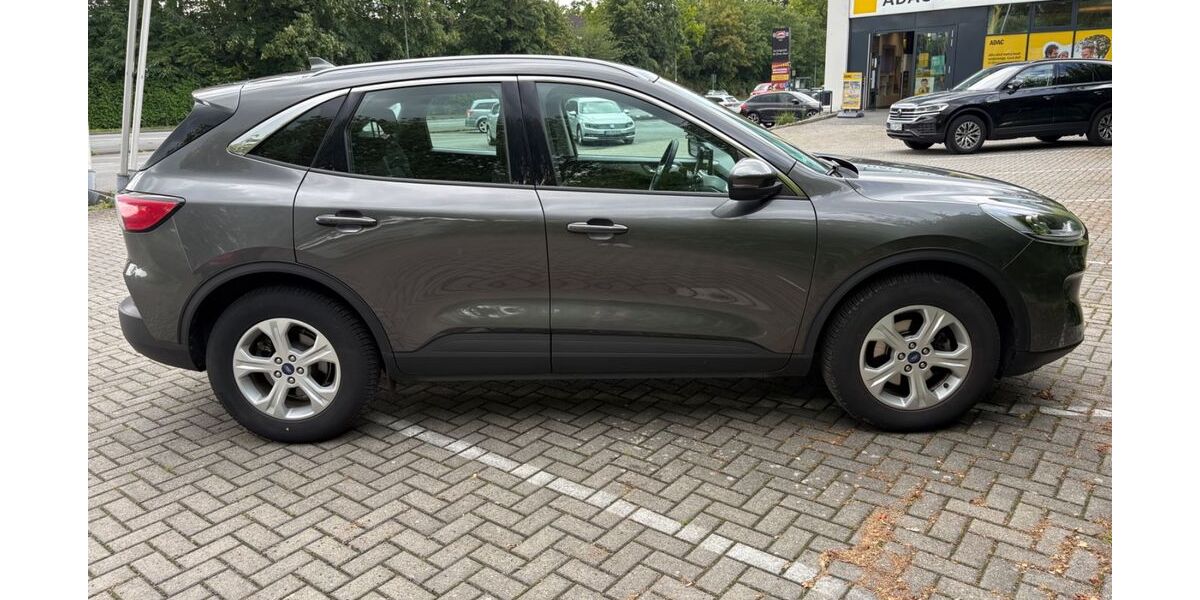 Ford Kuga 55.050 km 18.400 &euro; Soest 59494