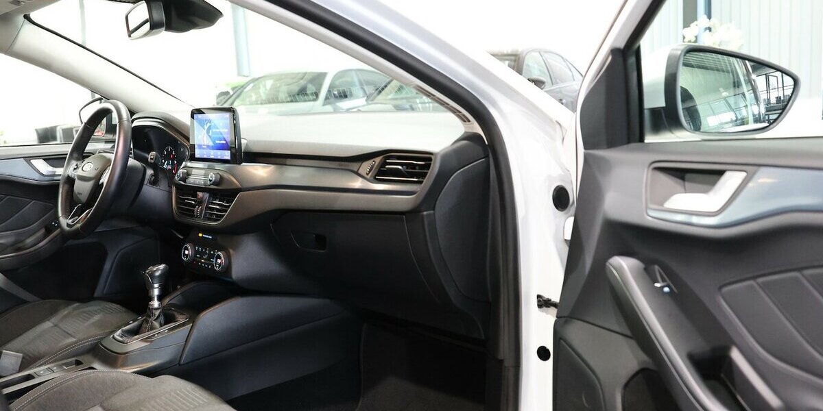 Ford Focus LIMOUSINE 1.5 EcoBlue ACTIVE WHITE / LED 83.000 km 14.331 &euro; Hamm 59077
